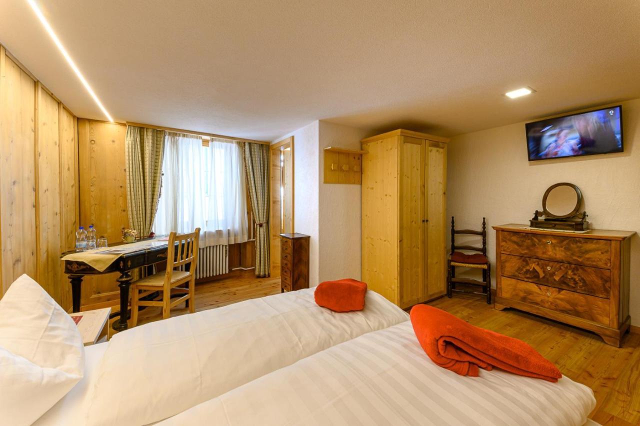 Hotel Centrale, Typically Swiss Poschiavo Bagian luar foto