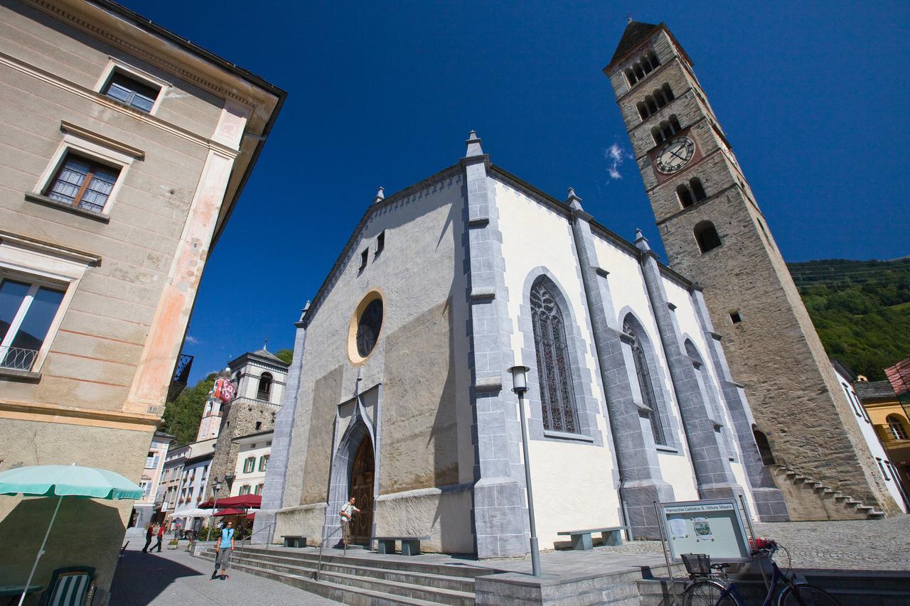 Hotel Centrale, Typically Swiss Poschiavo Bagian luar foto